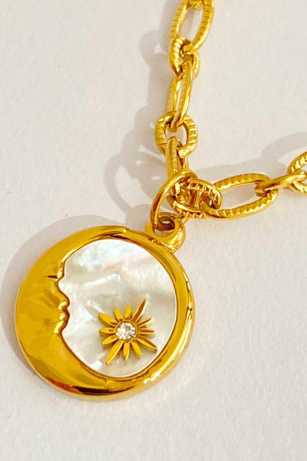 Round Pendant