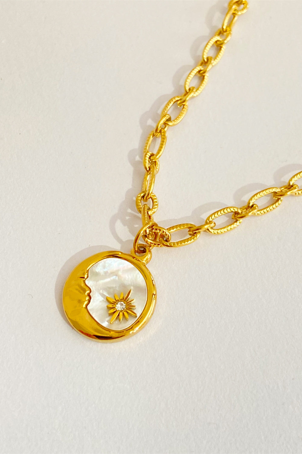 Round Pendant