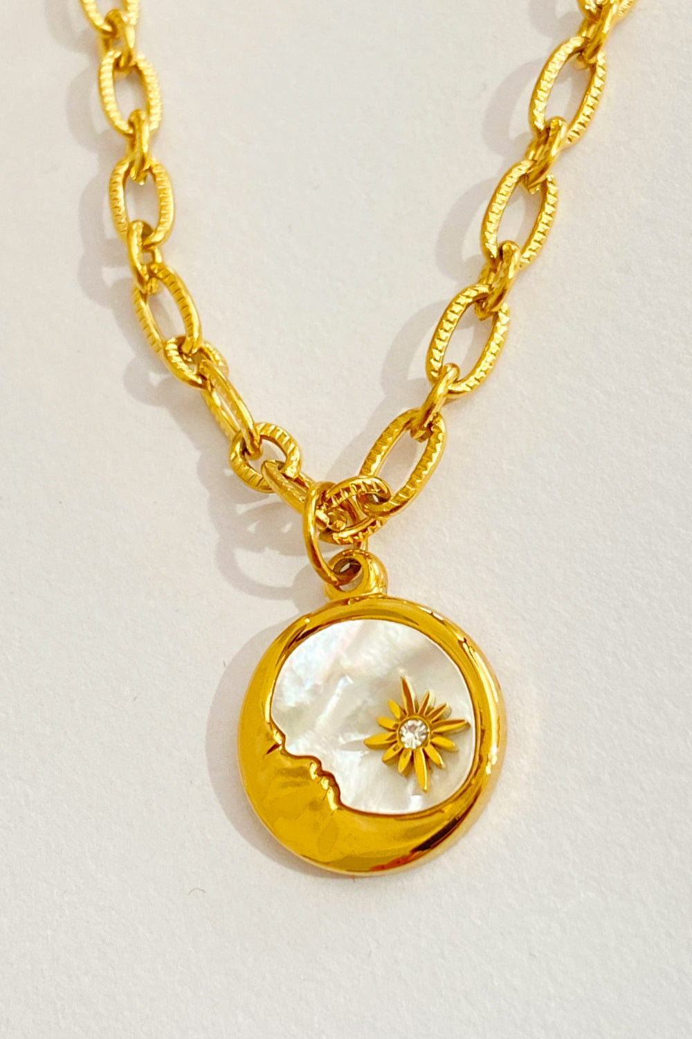 Round Pendant
