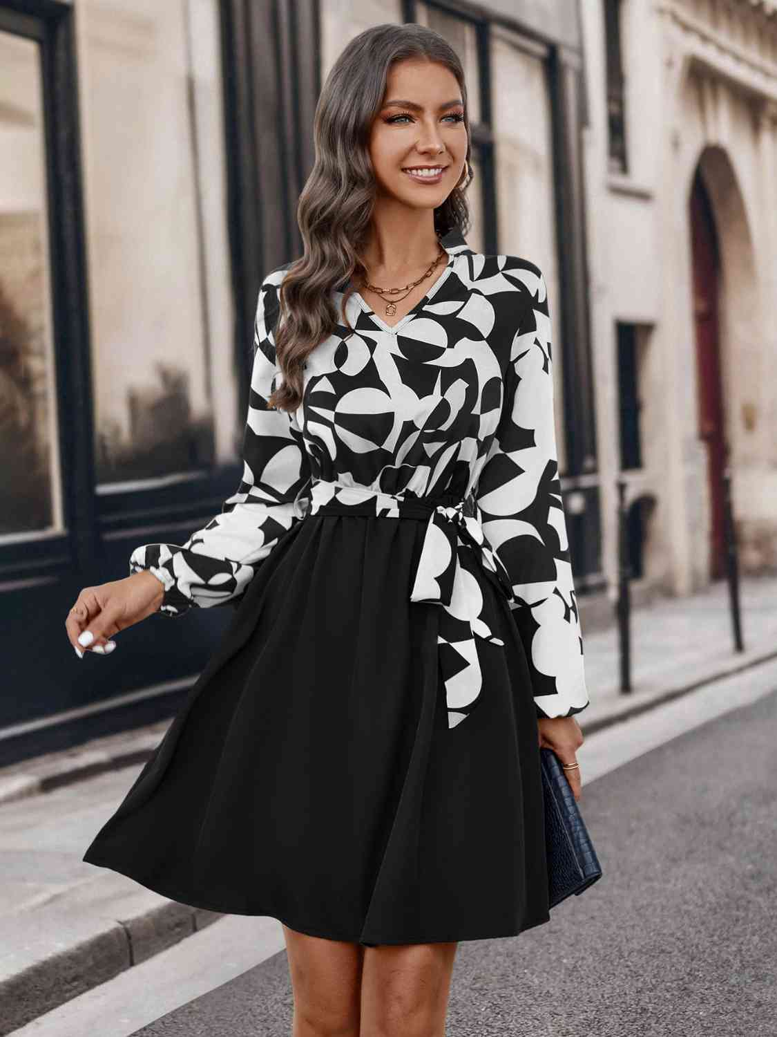 Contrast Notched Tie Front Long Sleeve Dress